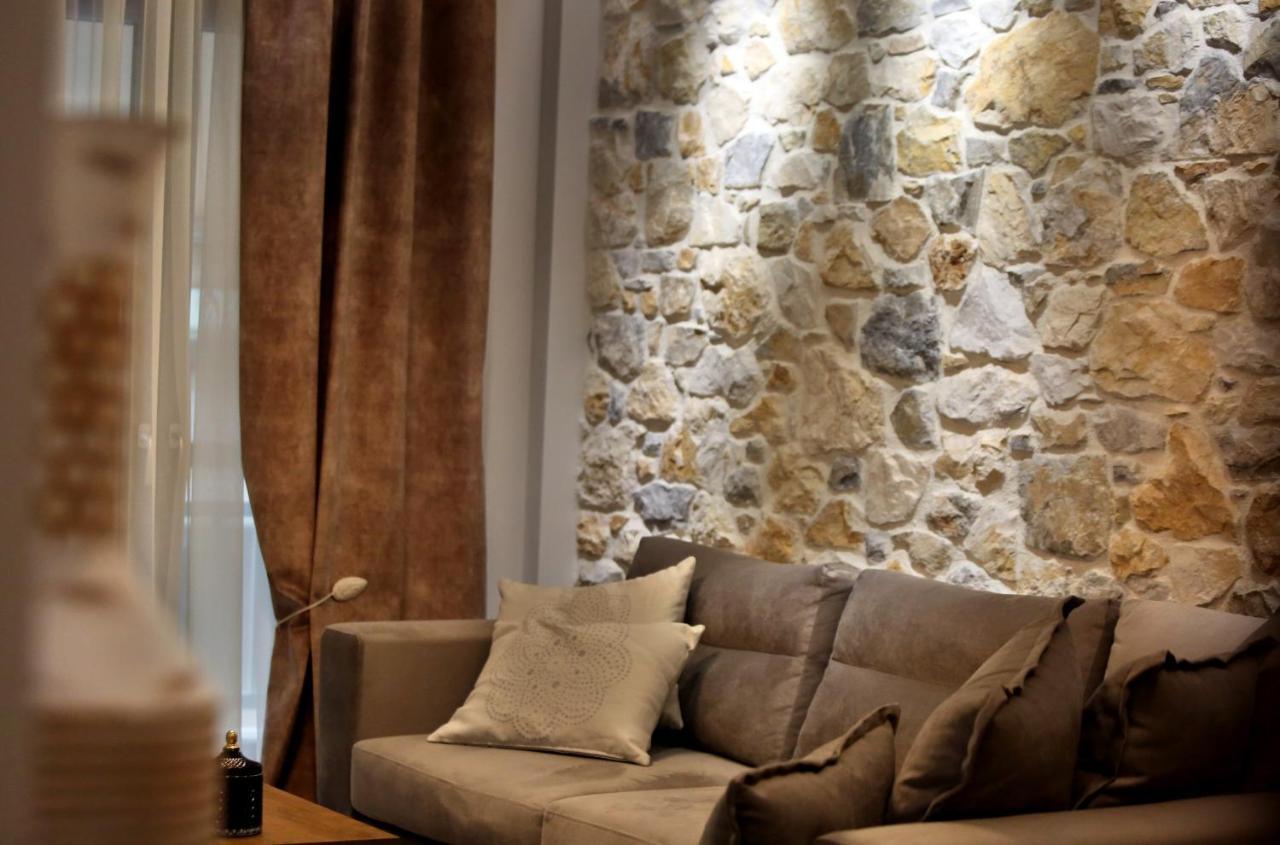La Larissa Luxury Apartments Peneus מראה חיצוני תמונה